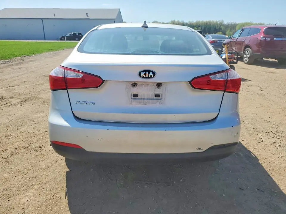 2016 KIA FORTE LX  