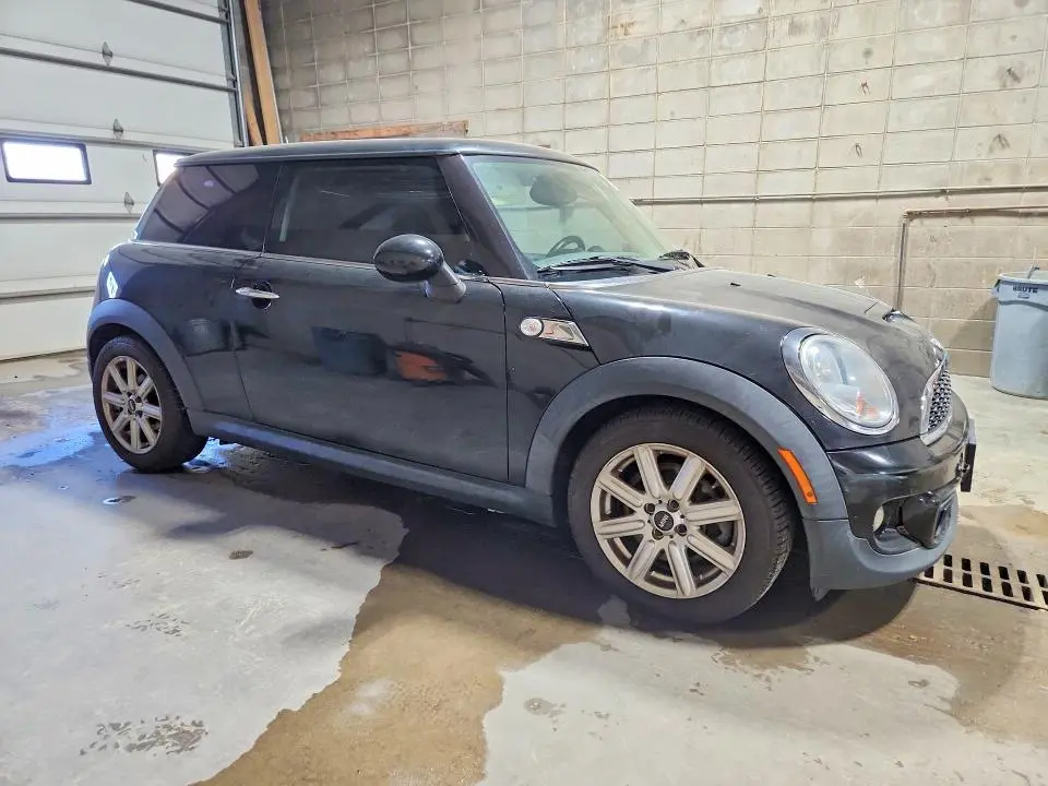 2012 MINI COOPER S  