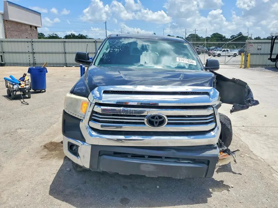 2017 TOYOTA TUNDRA SR5  