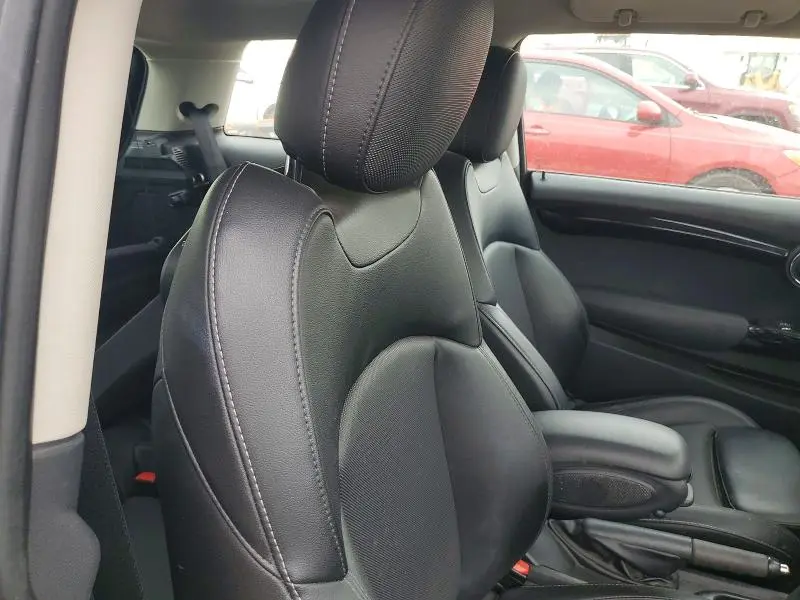 2015 MINI COOPER S  