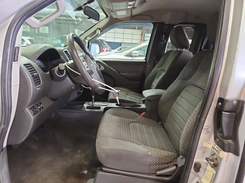 2016 NISSAN FRONTIER SV V6  