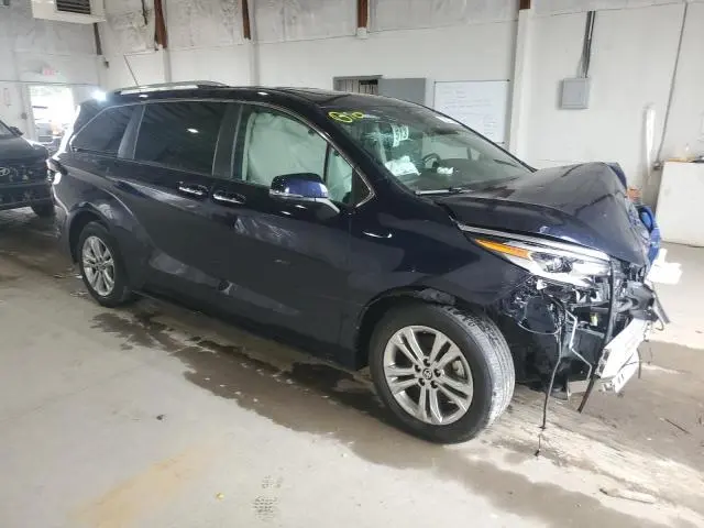 2022 TOYOTA SIENNA LIMITED