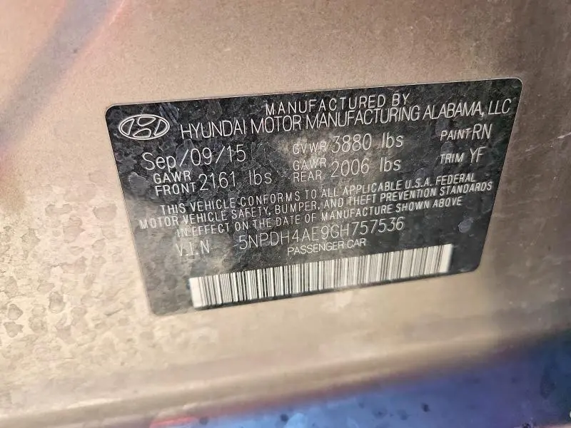 2016 HYUNDAI ELANTRA SE  