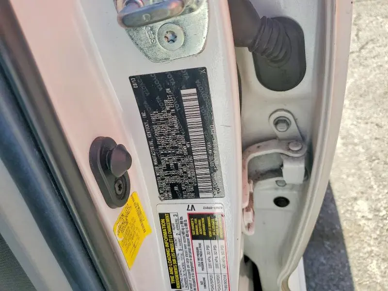 2014 TOYOTA VENZA LE  