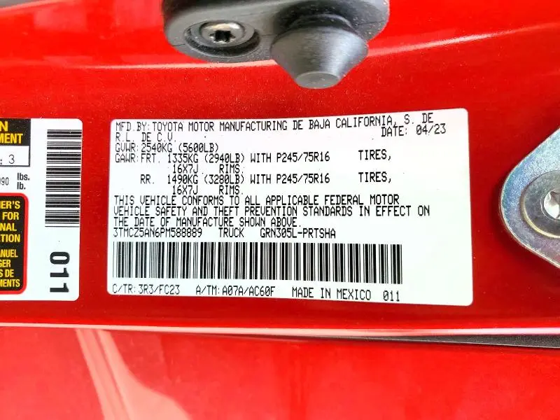 2023 TOYOTA TACOMA SR5 V6  
