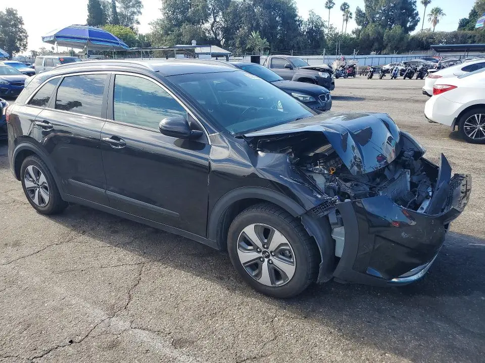 2018 KIA NIRO LX  