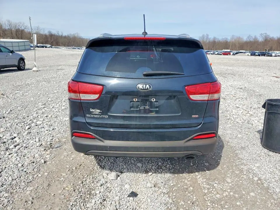 2017 KIA SORENTO LX  