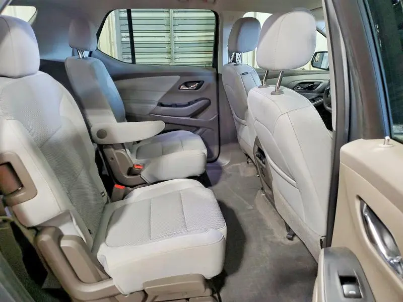 2020 CHEVROLET TRAVERSE LT  