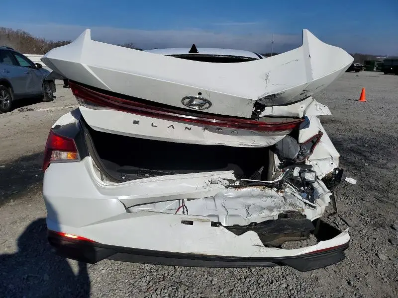 2022 HYUNDAI ELANTRA SEL  