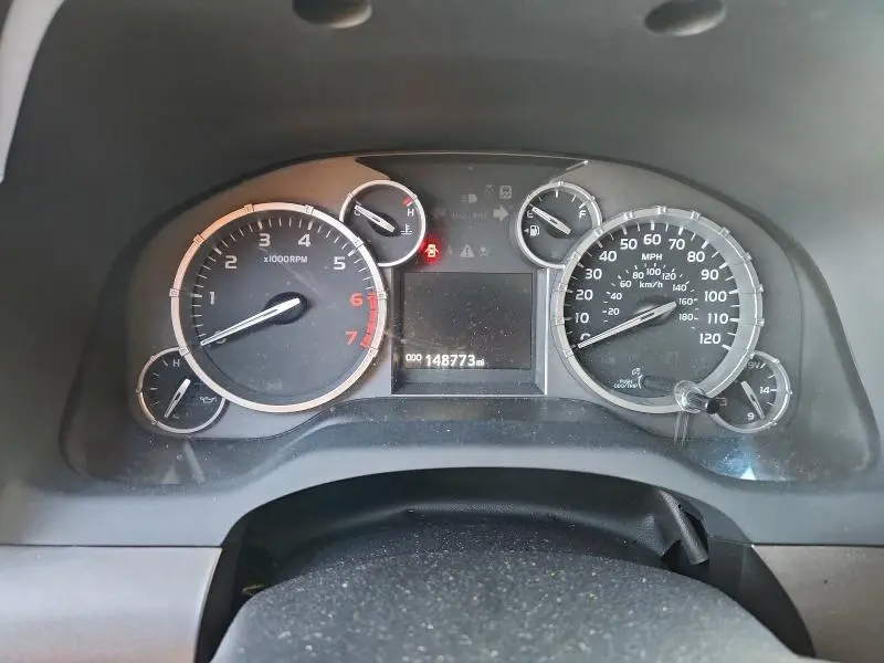 2015 TOYOTA TUNDRA CREWMAX SR5  