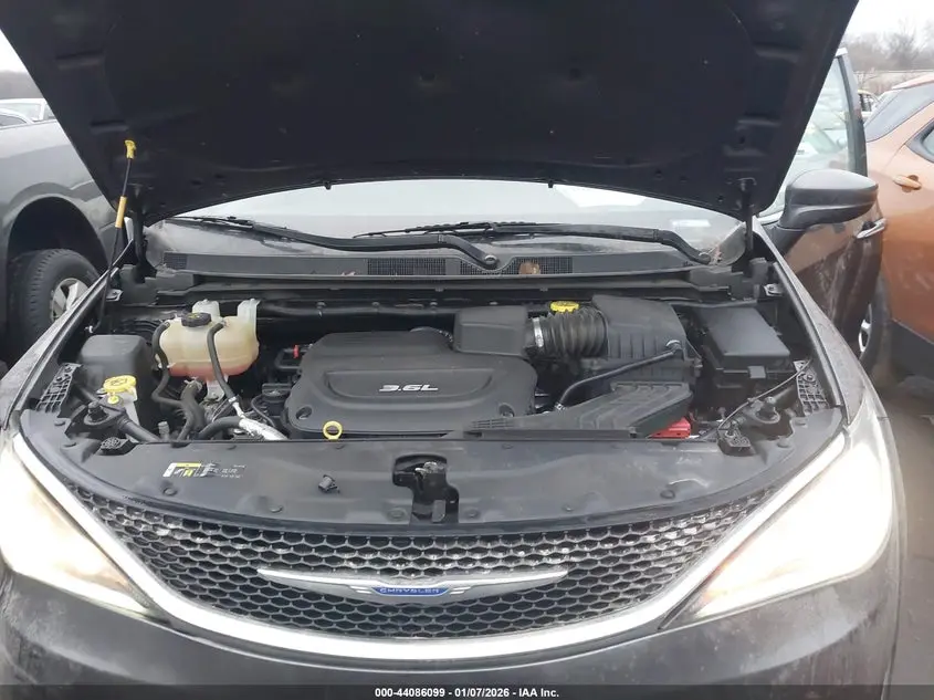 2019 CHRYSLER PACIFICA TOURING PLUS