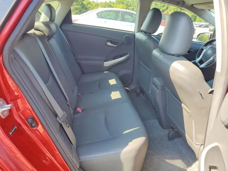 2010 TOYOTA PRIUS V  