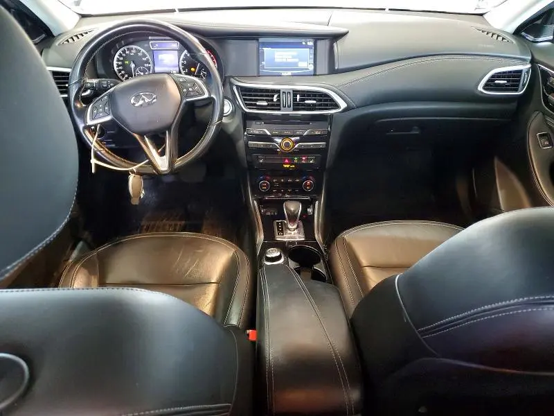 2017 INFINITI QX30 PREMIUM  