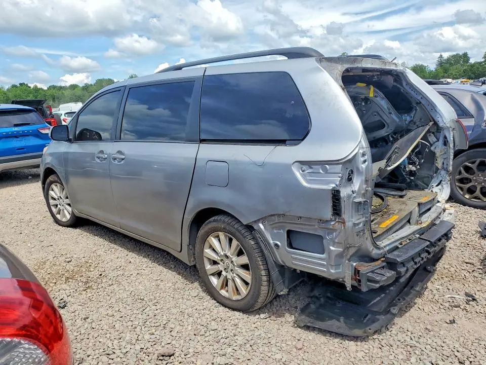 2011 TOYOTA SIENNA XLE 7-PASSENGER  