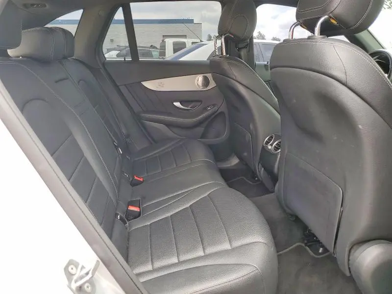 2020 MERCEDES-BENZ GLC 300  