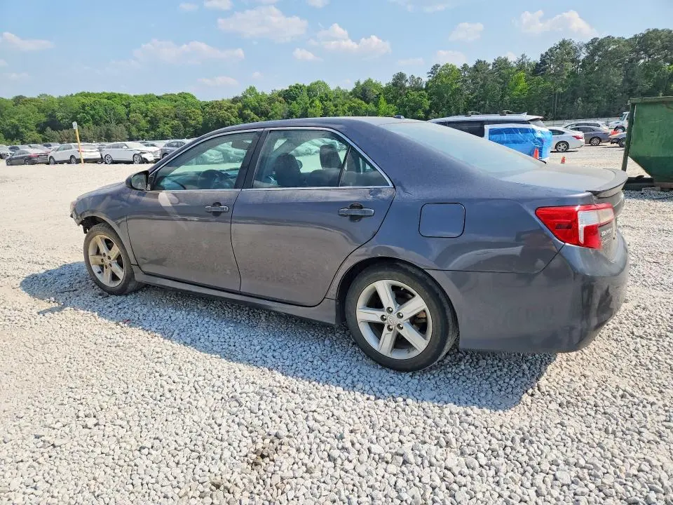 2013 TOYOTA CAMRY SE  