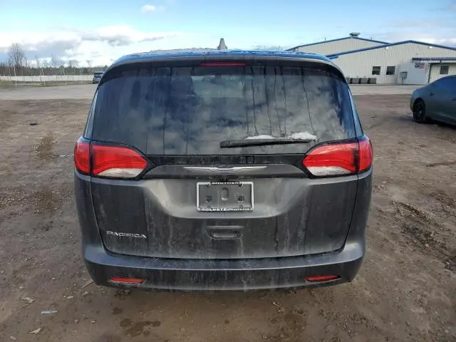 2017 CHRYSLER PACIFICA LX  