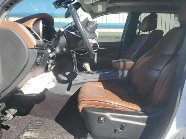 2016 JEEP GRAND CHEROKEE SUMMIT  