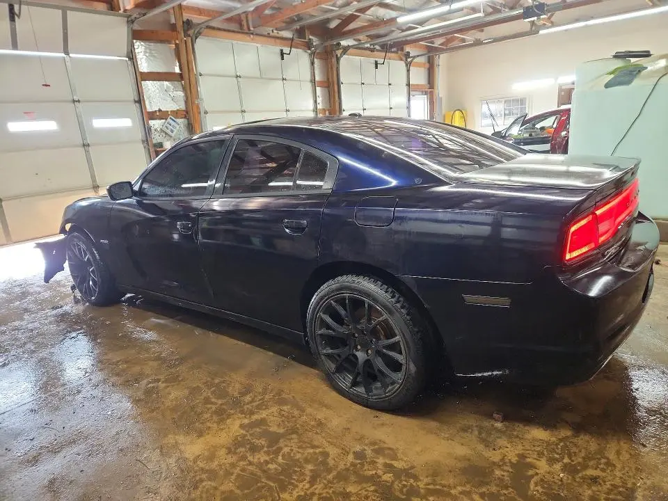 2011 DODGE CHARGER R  