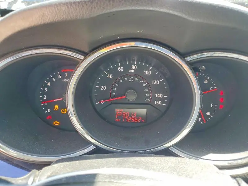 2011 KIA SORENTO LX  
