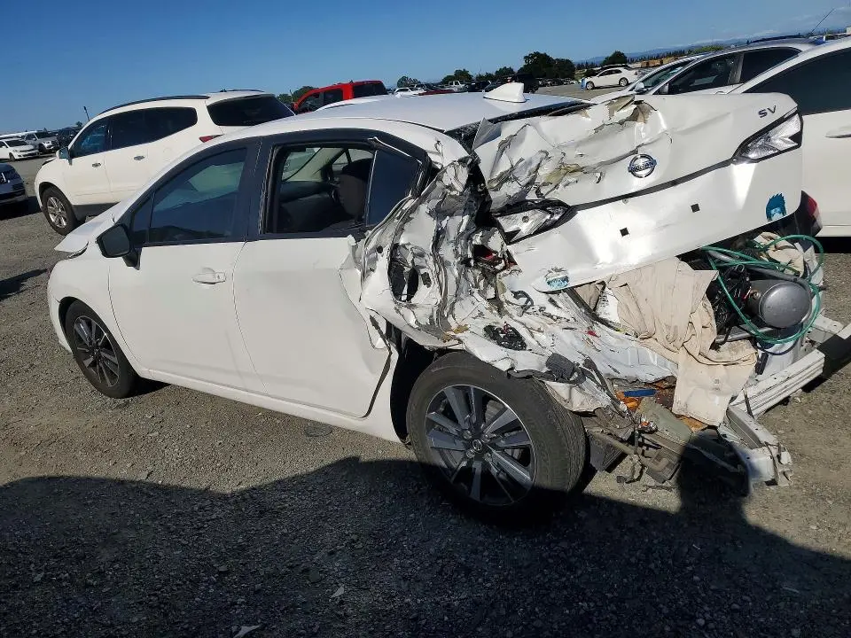 2021 NISSAN VERSA SV  