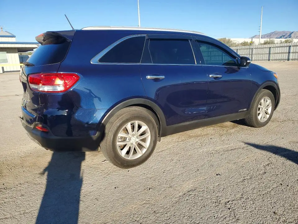 2017 KIA SORENTO LX V6  