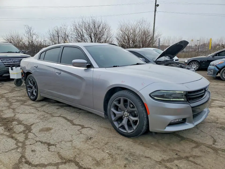 2017 DODGE CHARGER SXT  