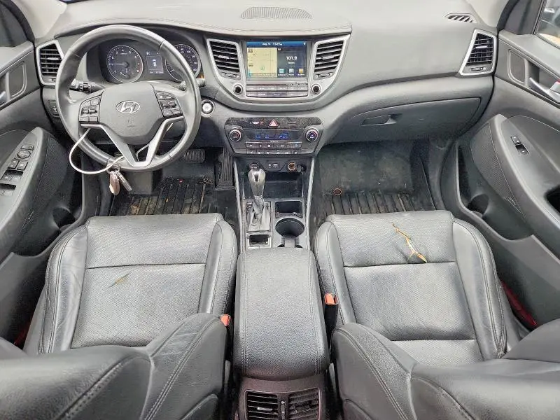 2017 HYUNDAI TUCSON SE PLUS  