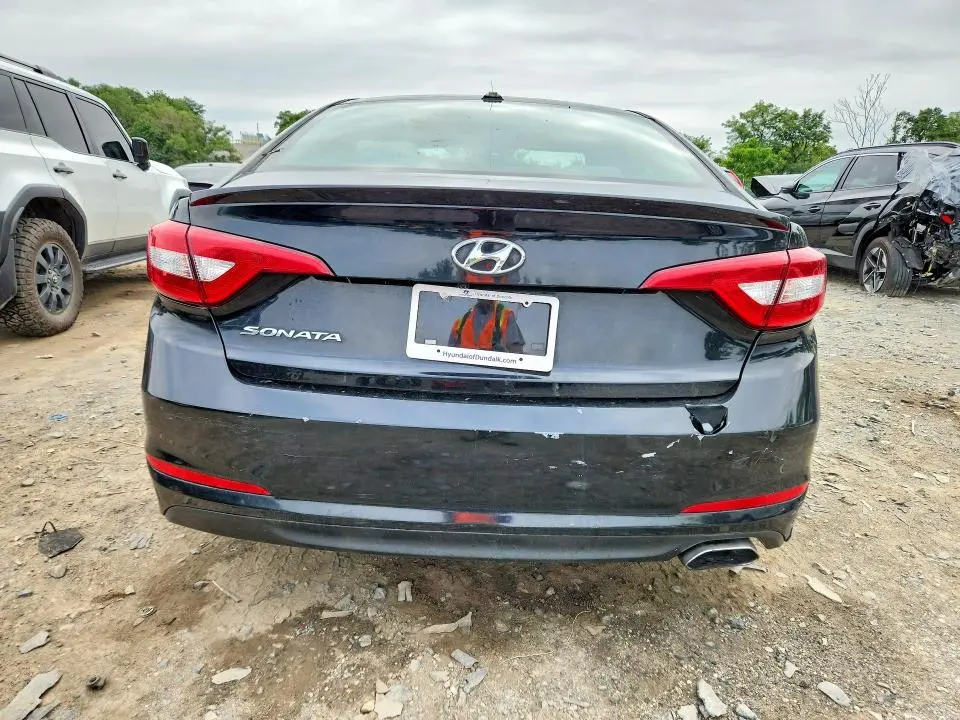 2017 HYUNDAI SONATA SE  