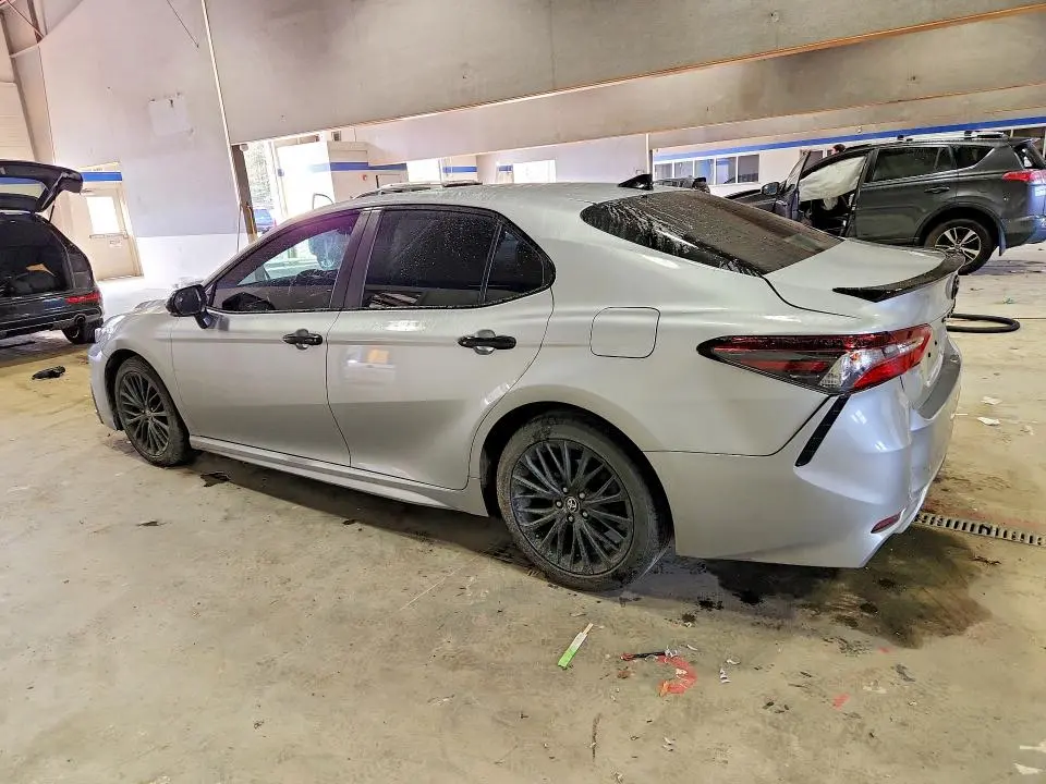 2022 TOYOTA CAMRY SE NIGHTSHADE  