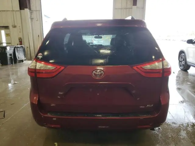 2015 TOYOTA SIENNA XLE  