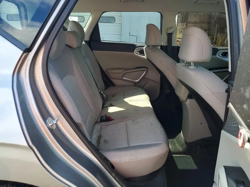 2023 KIA SOUL LX  