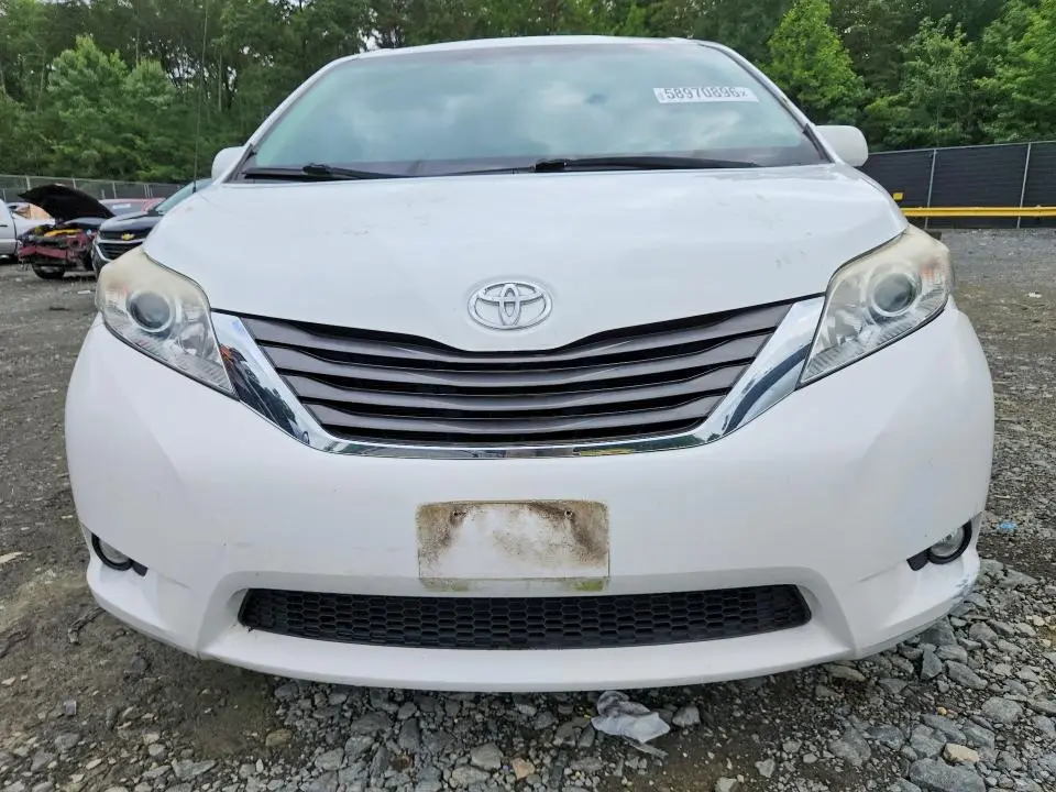 2012 TOYOTA SIENNA XLE 8-PASSENGER  