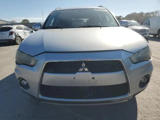 2011 MITSUBISHI OUTLANDER SE