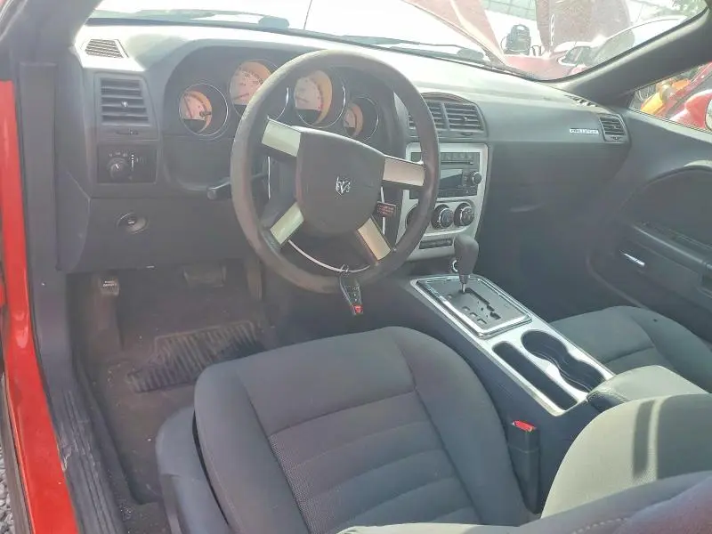 2010 DODGE CHALLENGER SE  