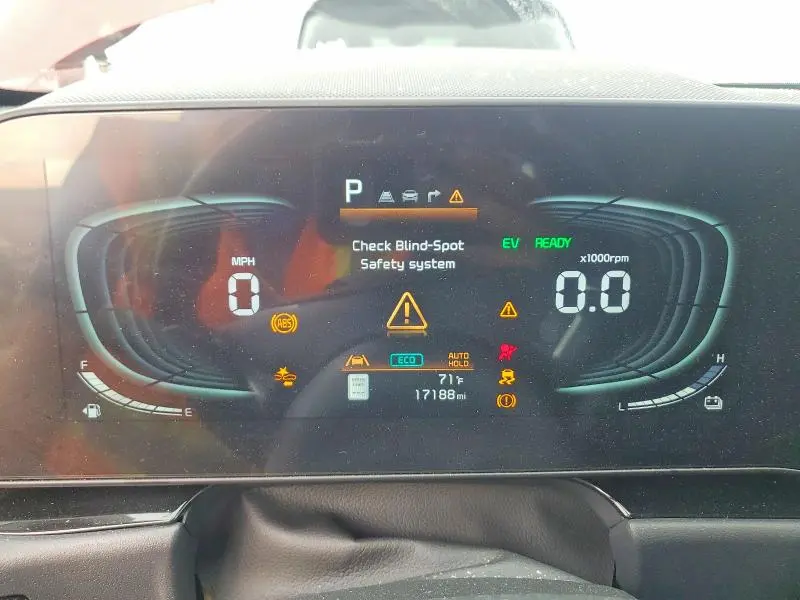 2024 KIA NIRO EX  