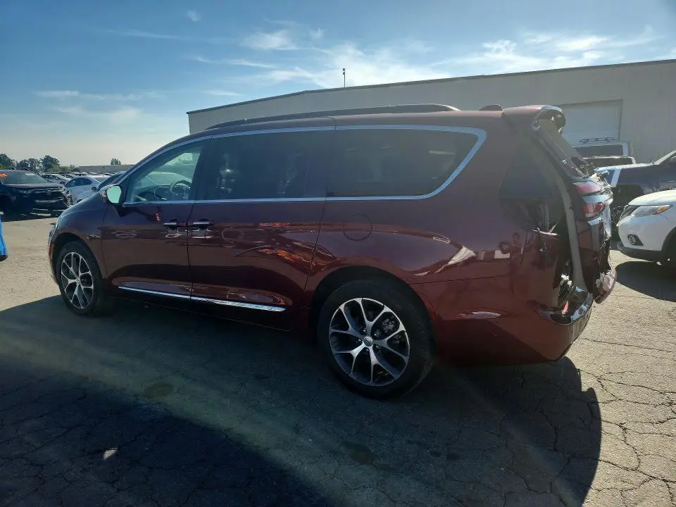 2022 CHRYSLER PACIFICA LIMITED  