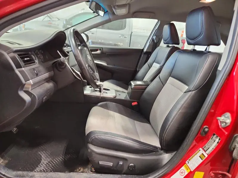 2014 TOYOTA CAMRY SE  