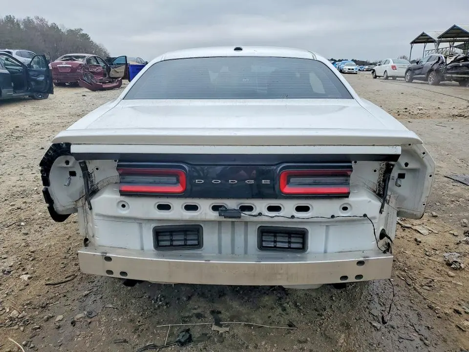 2015 DODGE CHALLENGER SXT  