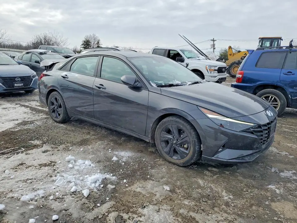 2021 HYUNDAI ELANTRA SEL  