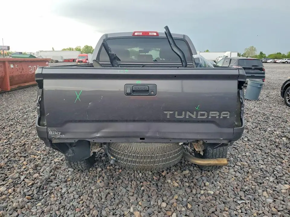 2018 TOYOTA TUNDRA CREWMAX LIMITED  