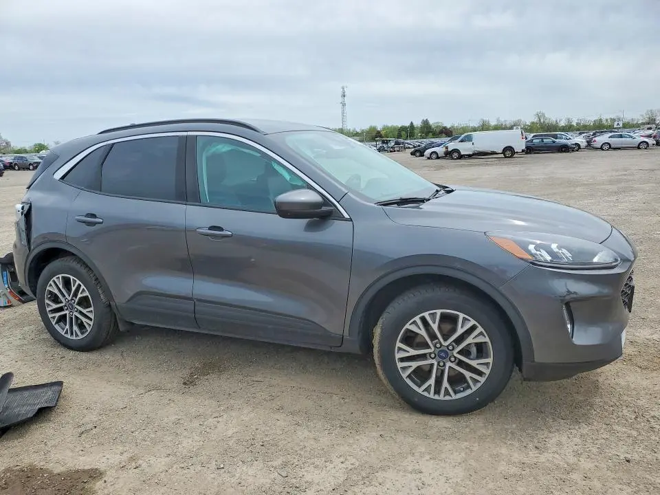 2021 FORD ESCAPE SEL  