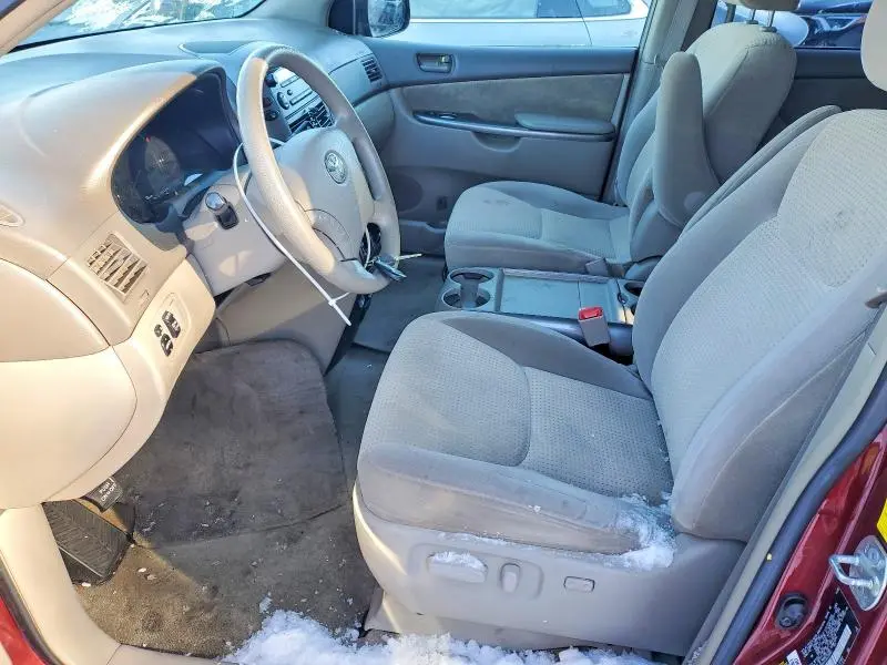 2010 TOYOTA SIENNA CE  