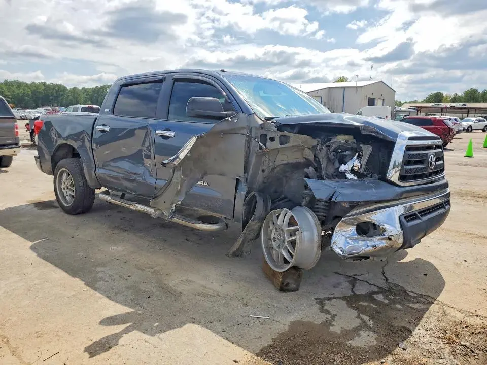 2010 TOYOTA TUNDRA CREWMAX SR5  