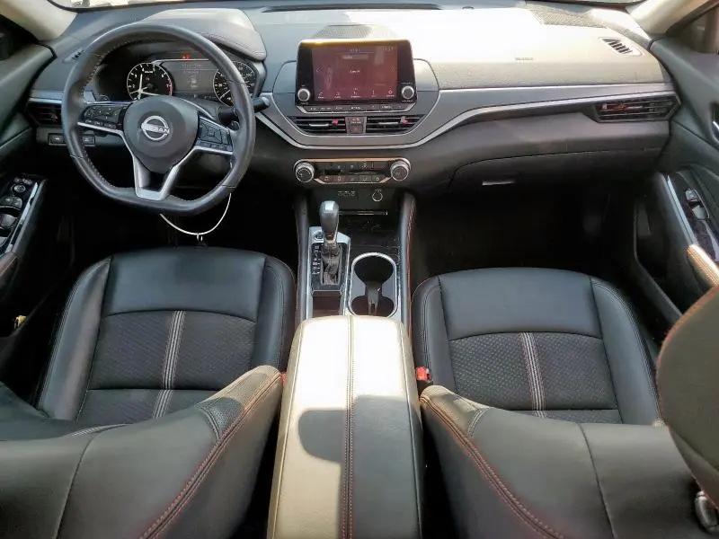 2024 NISSAN ALTIMA SR  