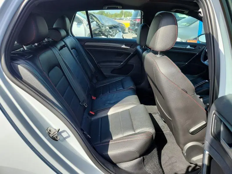 2021 VOLKSWAGEN GTI S  