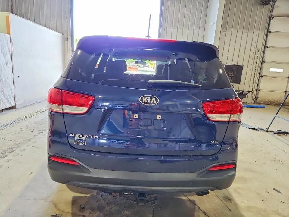 2017 KIA SORENTO LX V6  