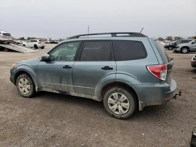 2010 SUBARU FORESTER XS  