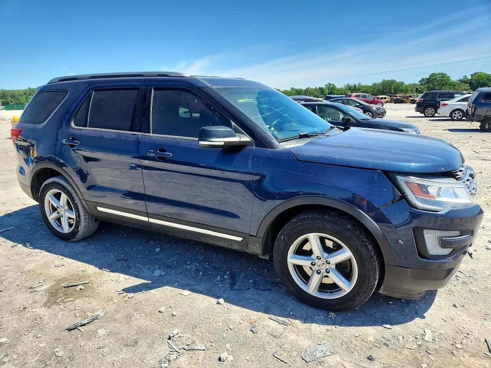 2017 FORD EXPLORER XLT  