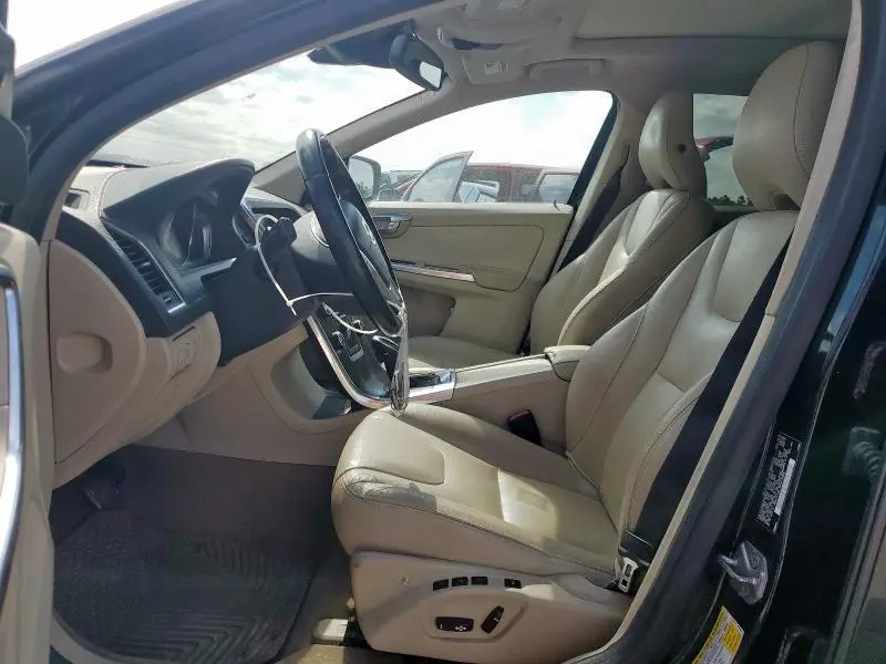 2015 VOLVO XC60 T5 PREMIER+  